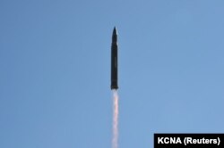 Испытания в КНДР ракеты типа Hwasong-11