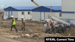 Пандемия кезінде соғылып жатқан модульдік аурухана. Қазақстан, сәуір 2020 жыл.