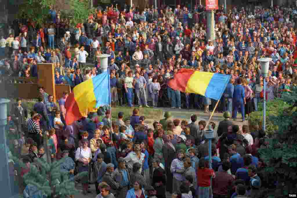 Столкновение в Дубэсаре между противниками и сторонниками отделения Приднестровья от Молдавии, 1 октября 1991 - Столкновение в Дубэсаре между противниками и сторонниками отделения Приднестровья от Молдавии, 1 октября 1991