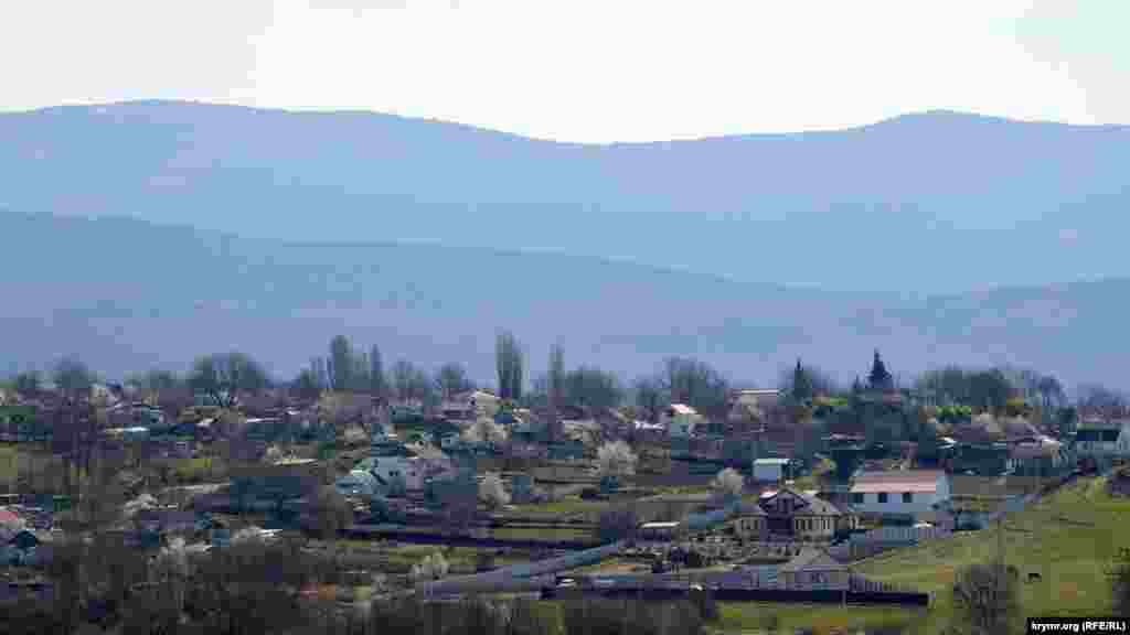 Село Передовое расположено в Байдарской долине