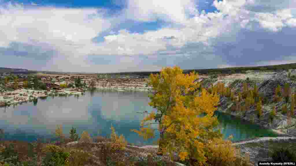 UKRAINE - Martian Lake