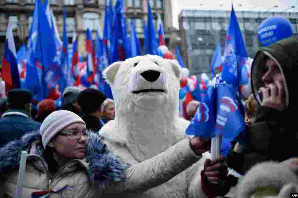 Шествие &quot;Мы едины!&quot; в центре российской столицы