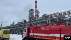 Завод "Лукойл-Нижегороднефтеоргсинтез" в Кстове (архивное фото)