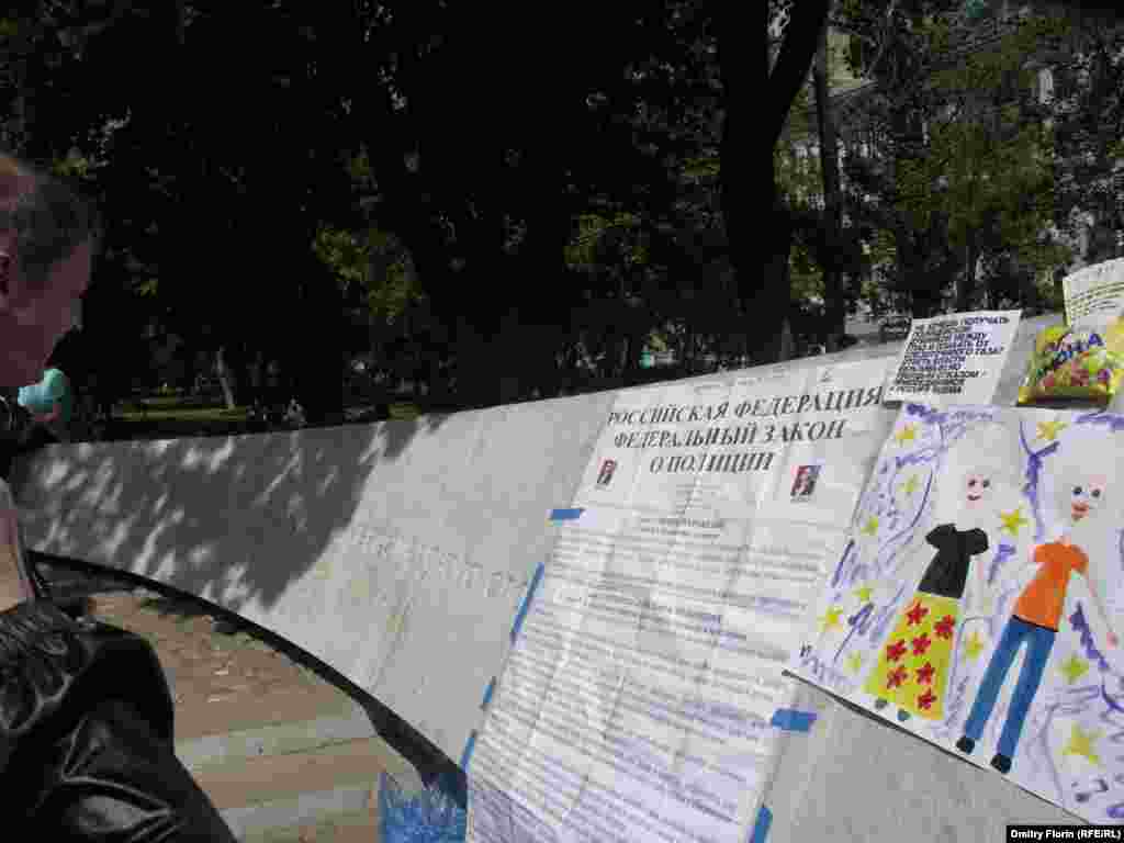 Protesters against Putin camp at Moscow's Chistye Prudy central boulevard, 12 May