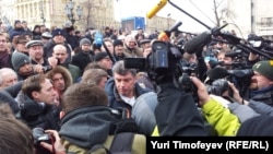 Борис Немцов на митинге на Пушкинской площади в Москве. 17 марта 2012 г