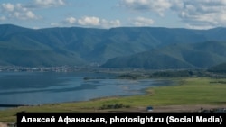 Поселок Култук на юге озера Байкал (иллюстративное фото)