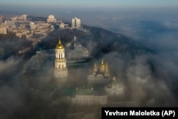 Киево-Печерская лавра. Сейчас она находится в ведении УПЦ МП